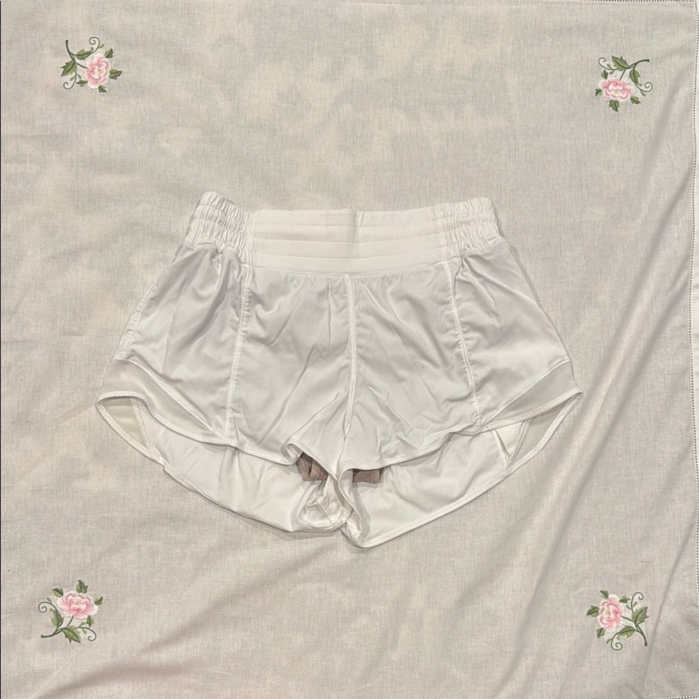 White Lululemon Size 8 Athletic Shorts